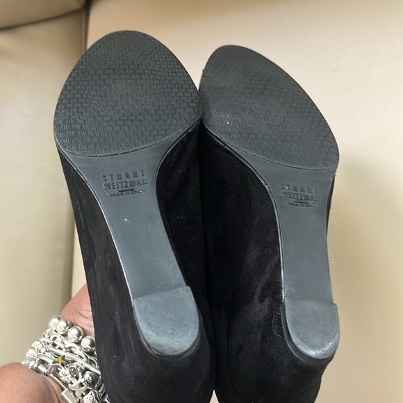 Stuart Weiztman black suede wedge shoe - Picture 6 of 9